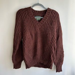 American eagle cable knit v neck sweater